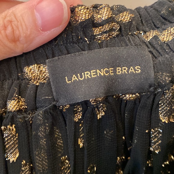 Off the shoulder black and gold top - Picture 2 of 6